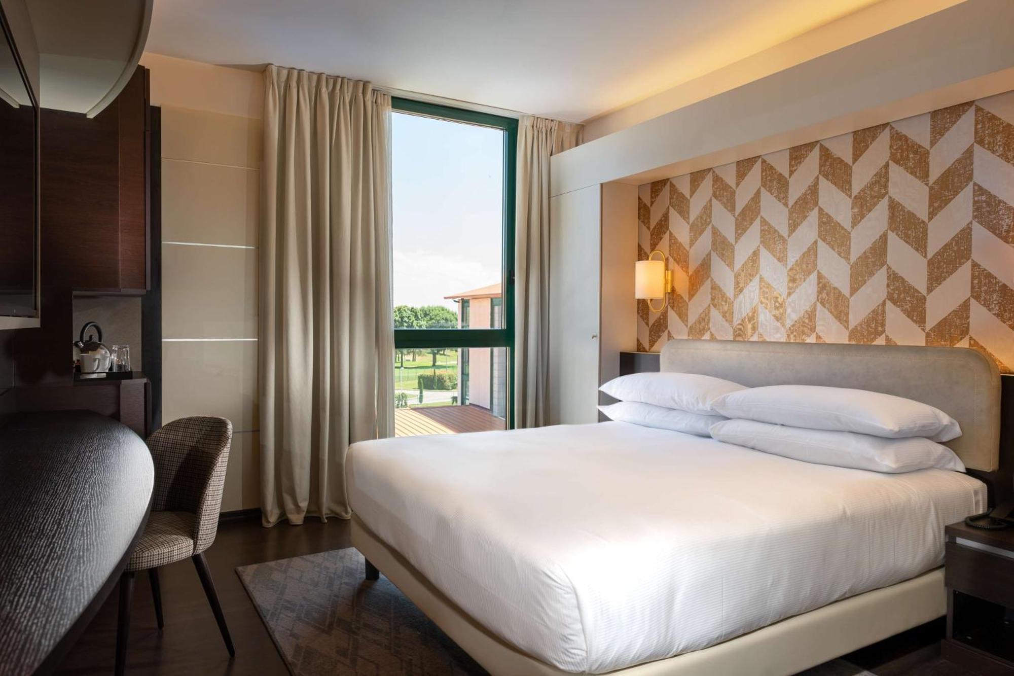 Doubletree By Hilton Milan Malpensa Solbiate Olona Hotel Ngoại thất bức ảnh