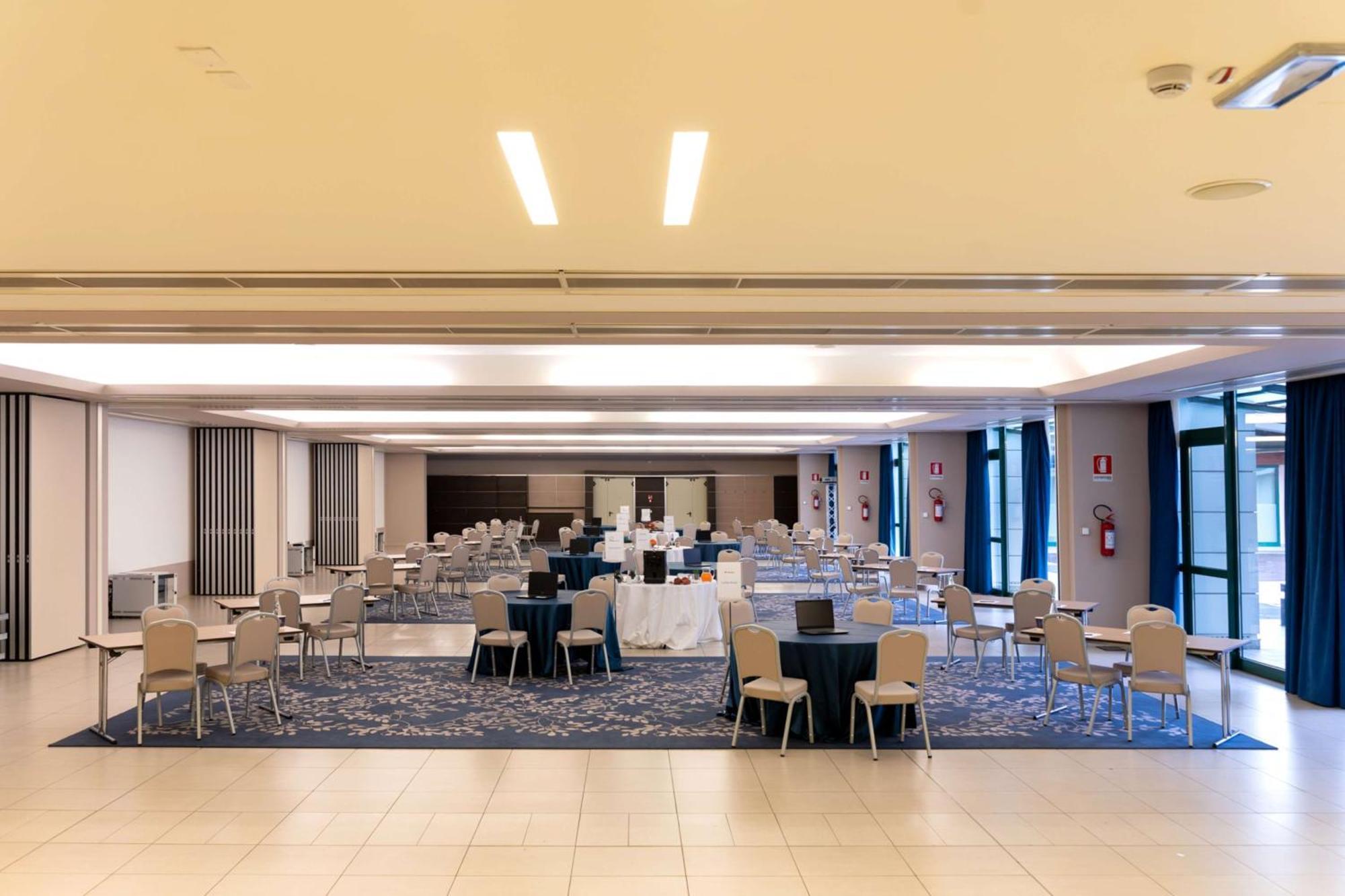 Doubletree By Hilton Milan Malpensa Solbiate Olona Hotel Ngoại thất bức ảnh