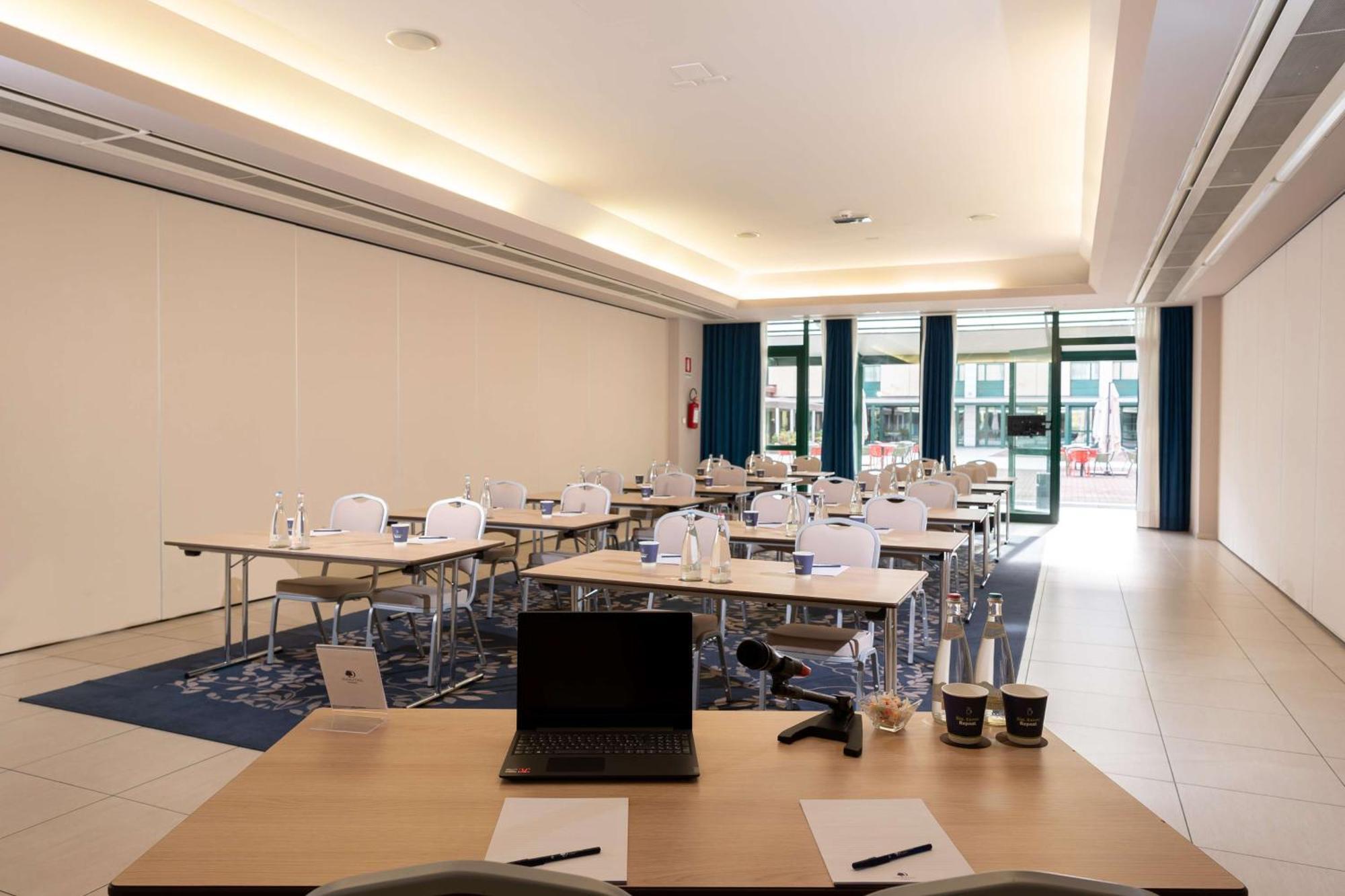 Doubletree By Hilton Milan Malpensa Solbiate Olona Hotel Ngoại thất bức ảnh