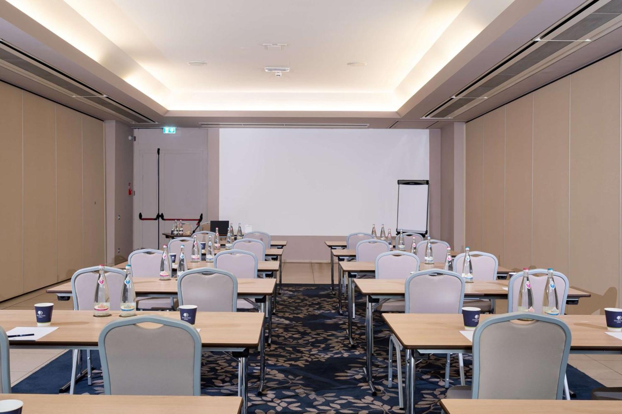 Doubletree By Hilton Milan Malpensa Solbiate Olona Hotel Ngoại thất bức ảnh