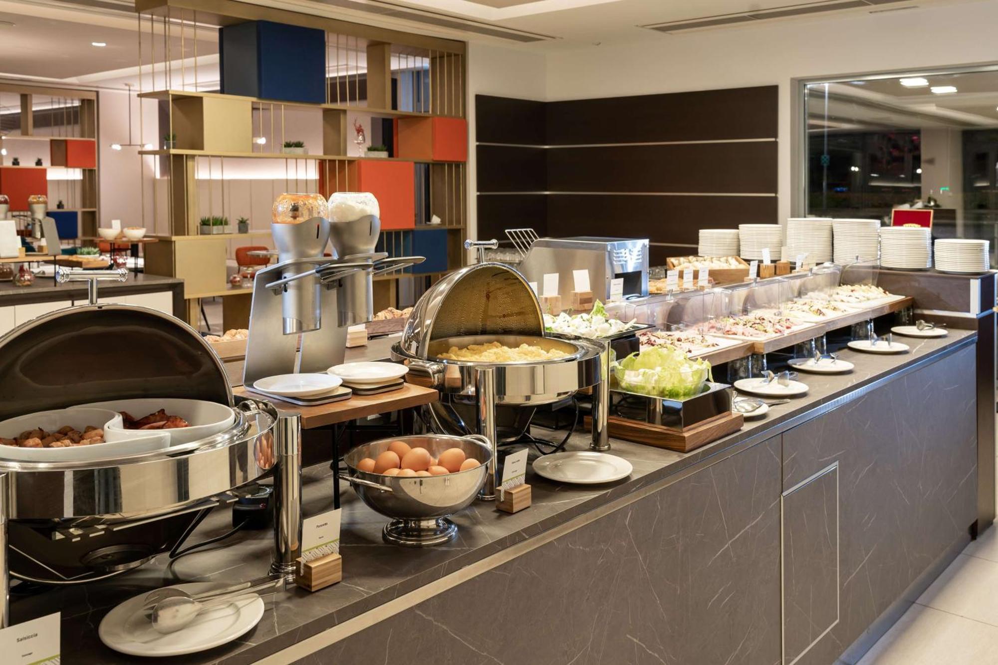 Doubletree By Hilton Milan Malpensa Solbiate Olona Hotel Ngoại thất bức ảnh