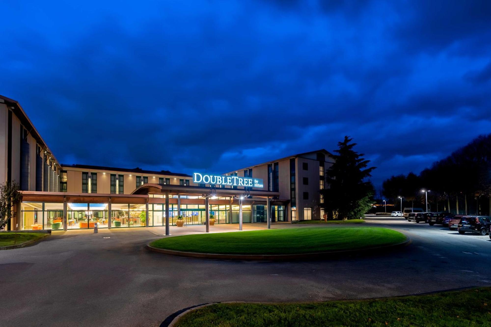 Doubletree By Hilton Milan Malpensa Solbiate Olona Hotel Ngoại thất bức ảnh