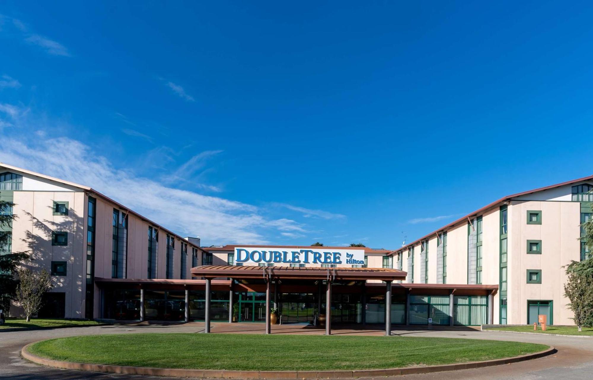 Doubletree By Hilton Milan Malpensa Solbiate Olona Hotel Ngoại thất bức ảnh