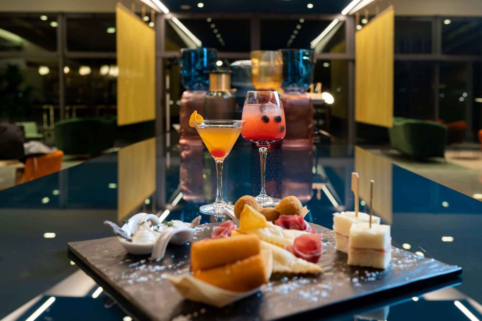 Doubletree By Hilton Milan Malpensa Solbiate Olona Hotel Ngoại thất bức ảnh