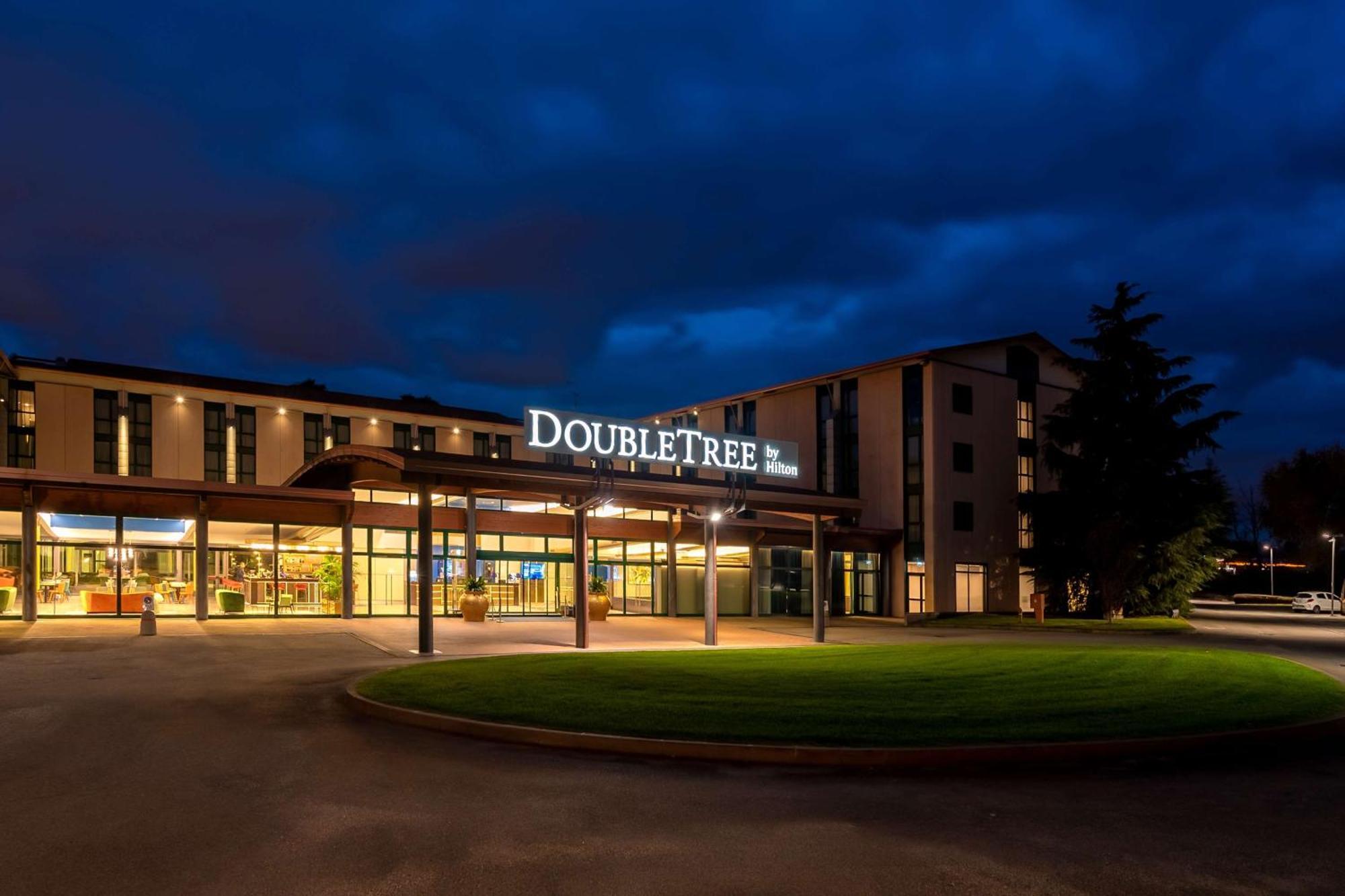 Doubletree By Hilton Milan Malpensa Solbiate Olona Hotel Ngoại thất bức ảnh