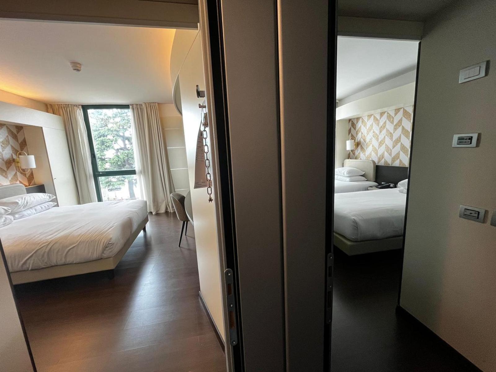 Doubletree By Hilton Milan Malpensa Solbiate Olona Hotel Ngoại thất bức ảnh